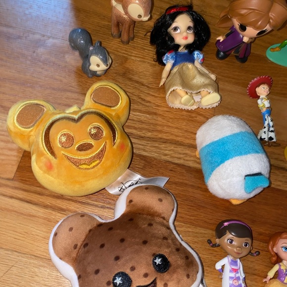 Disney Toys Mixed Lot. Wishables; Ooshie; Tsum Tsum; Figurines - Picture 13 of 14